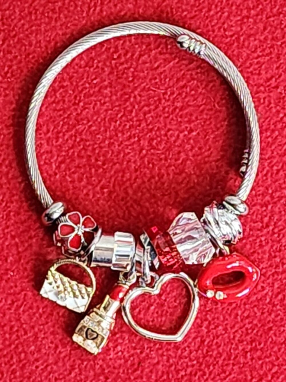 Kiss of Love Silver Plate Heart Mixed w/Silver and Gold Crystal Charms Bracelet